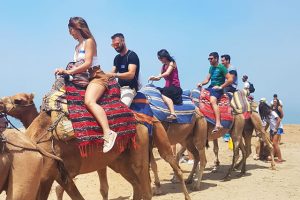 Escursione in cammello a Tangeri