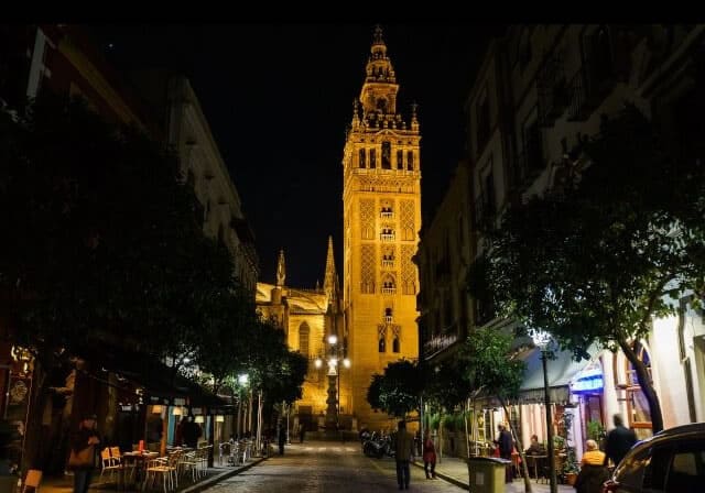 Sevilla Encantada Tour
