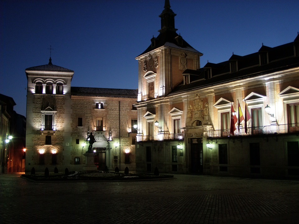 Madrid Plaza Villa Noche