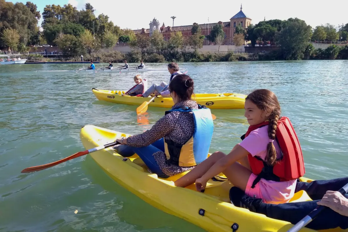 Palacio De San Telmo Visto Desde Rio Guadalquivir Tour Guiado En Kayak Por Rio Guadalquivir Sevilla Naturanda 1
