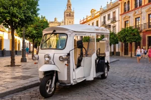 Giro in tuk-tuk per Siviglia