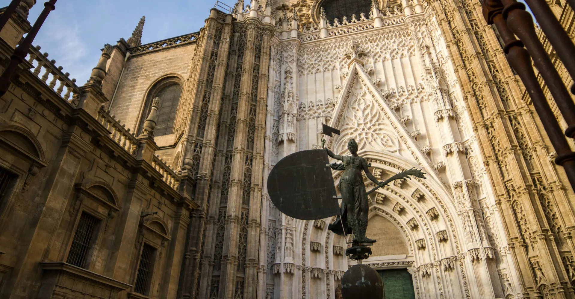 Puerta Del Principe Replica Giraldillo Catedral Sevilla Visita Guiada Naturanda 1